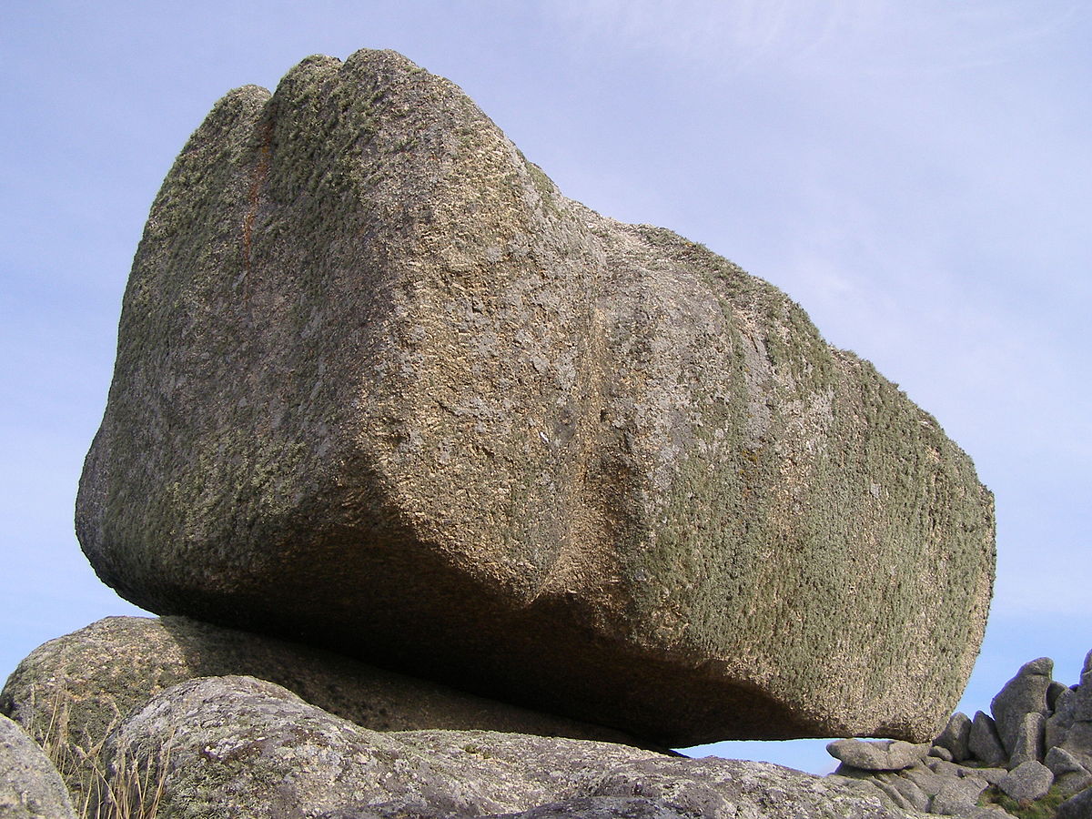 1200px-Logan_Rock_Treen_closeup.jpg