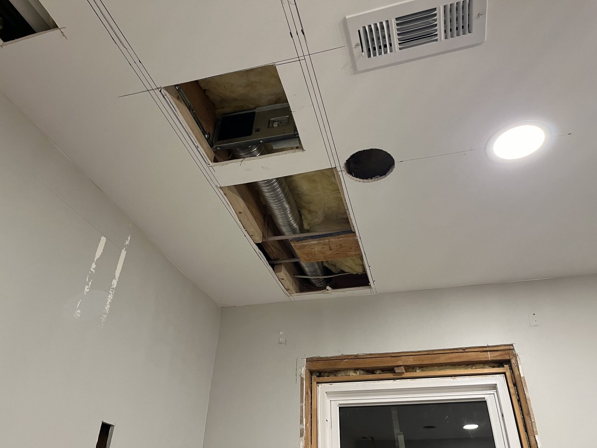 18 Exhaust Fan.JPG