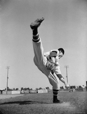 warrenspahn42.jpg