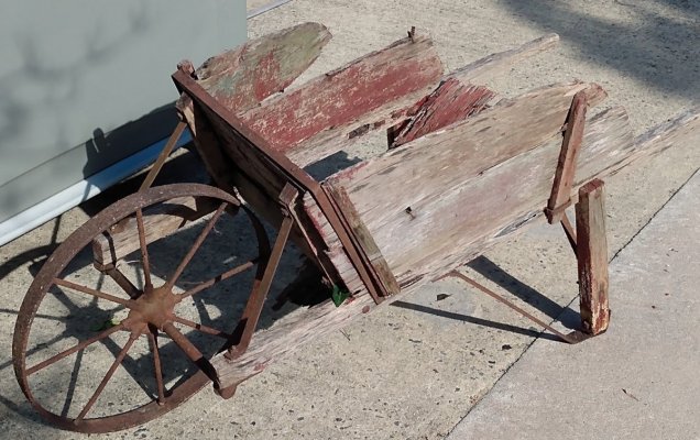 Wheelbarrow 1.jpg