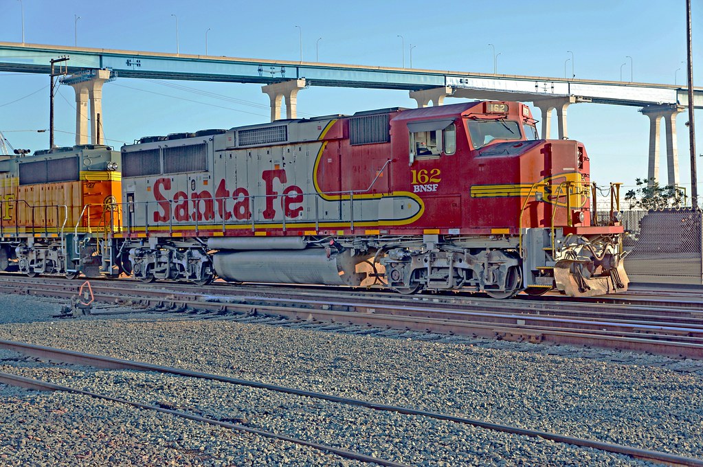 Burlington Northern Santa Fe (BNSF) GP60M number 162, a 38… | Flickr